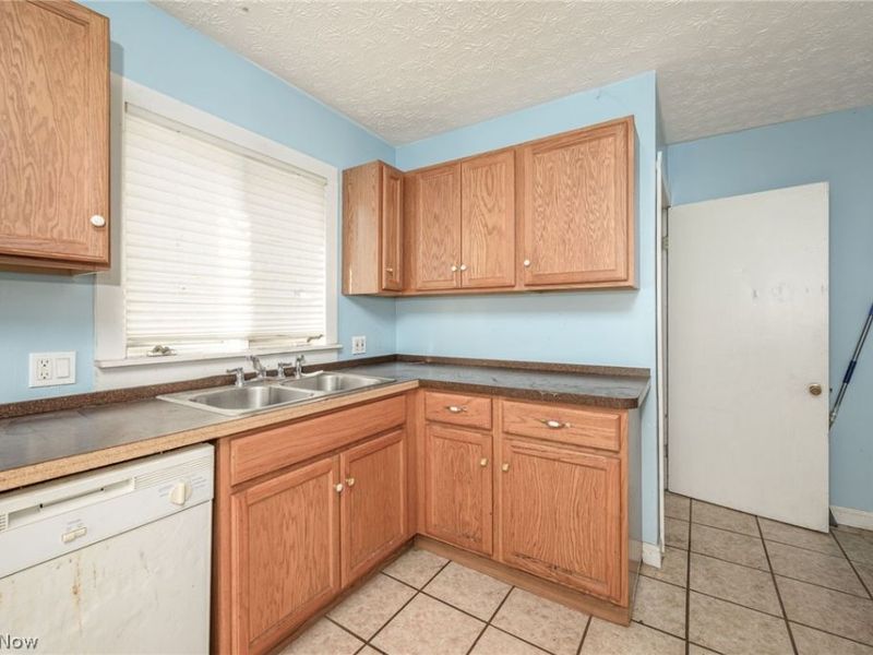 2261 8th Street SW, Akron, OH 44314 Photo 7