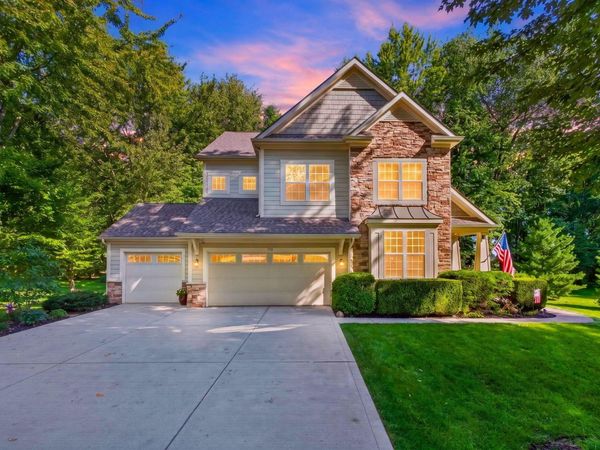 170 Lexington Woods Drive, Granville, OH 43023