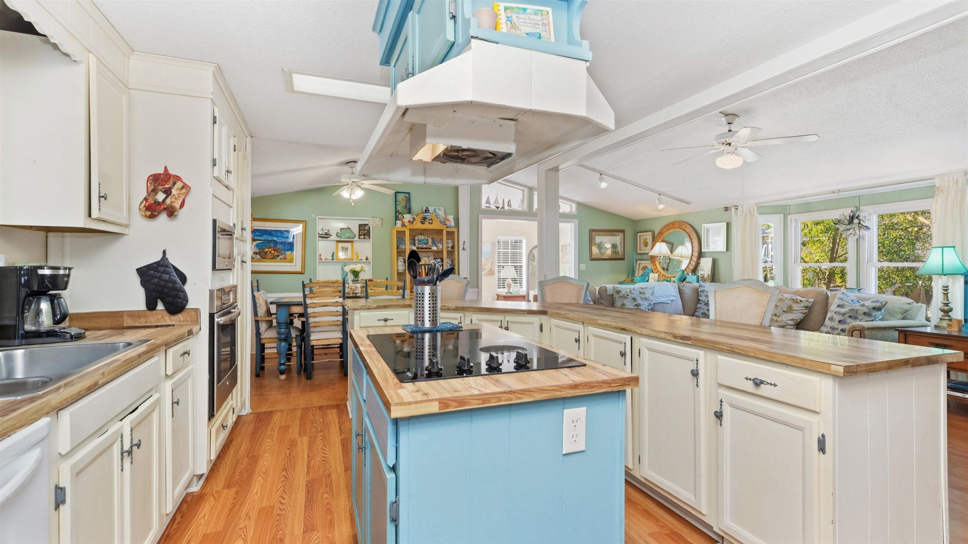 426 Sand Dollar Ct. Photo 4