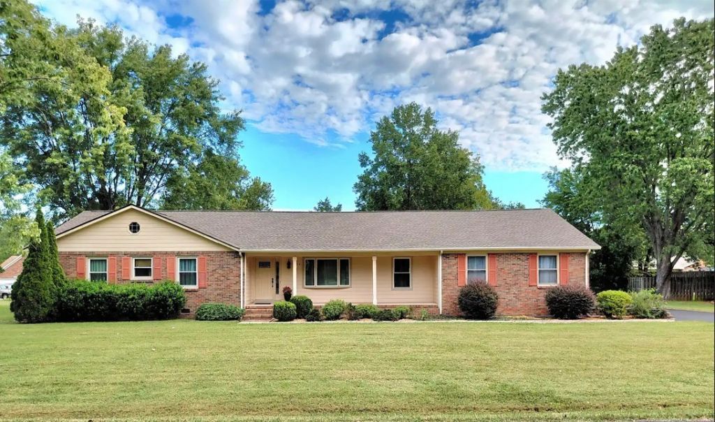1454 Twin Feather Dr, Murfreesboro, TN 37129 Main Photo