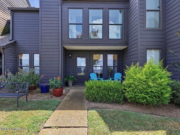 5 Lake Barnett Drive, Brandon, MS 39047