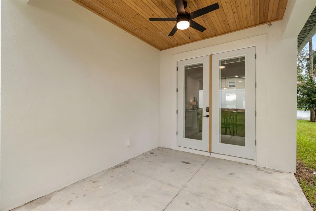 221 S Sunset Avenue, Mascotte, FL 34753 Photo