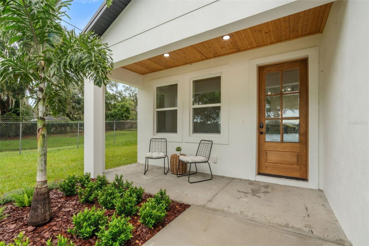 221 S Sunset Avenue, Mascotte, FL 34753 Photo