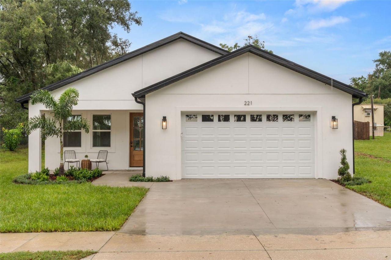 221 S Sunset Avenue, Mascotte, FL 34753 Photo