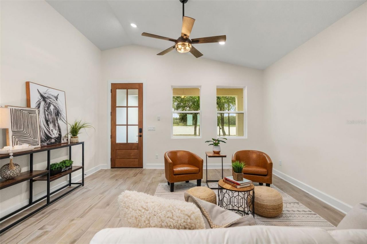 221 S Sunset Avenue, Mascotte, FL 34753 Photo