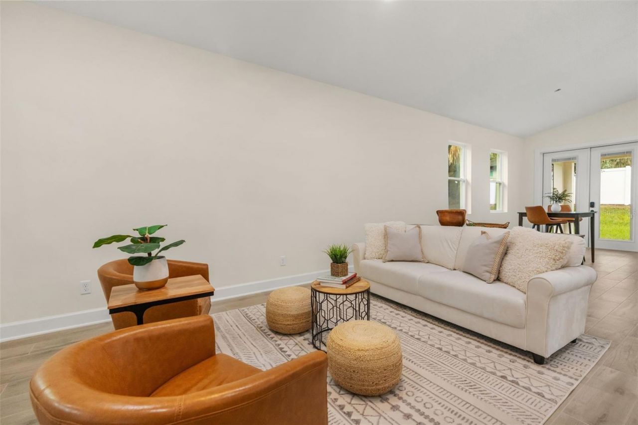 221 S Sunset Avenue, Mascotte, FL 34753 Photo