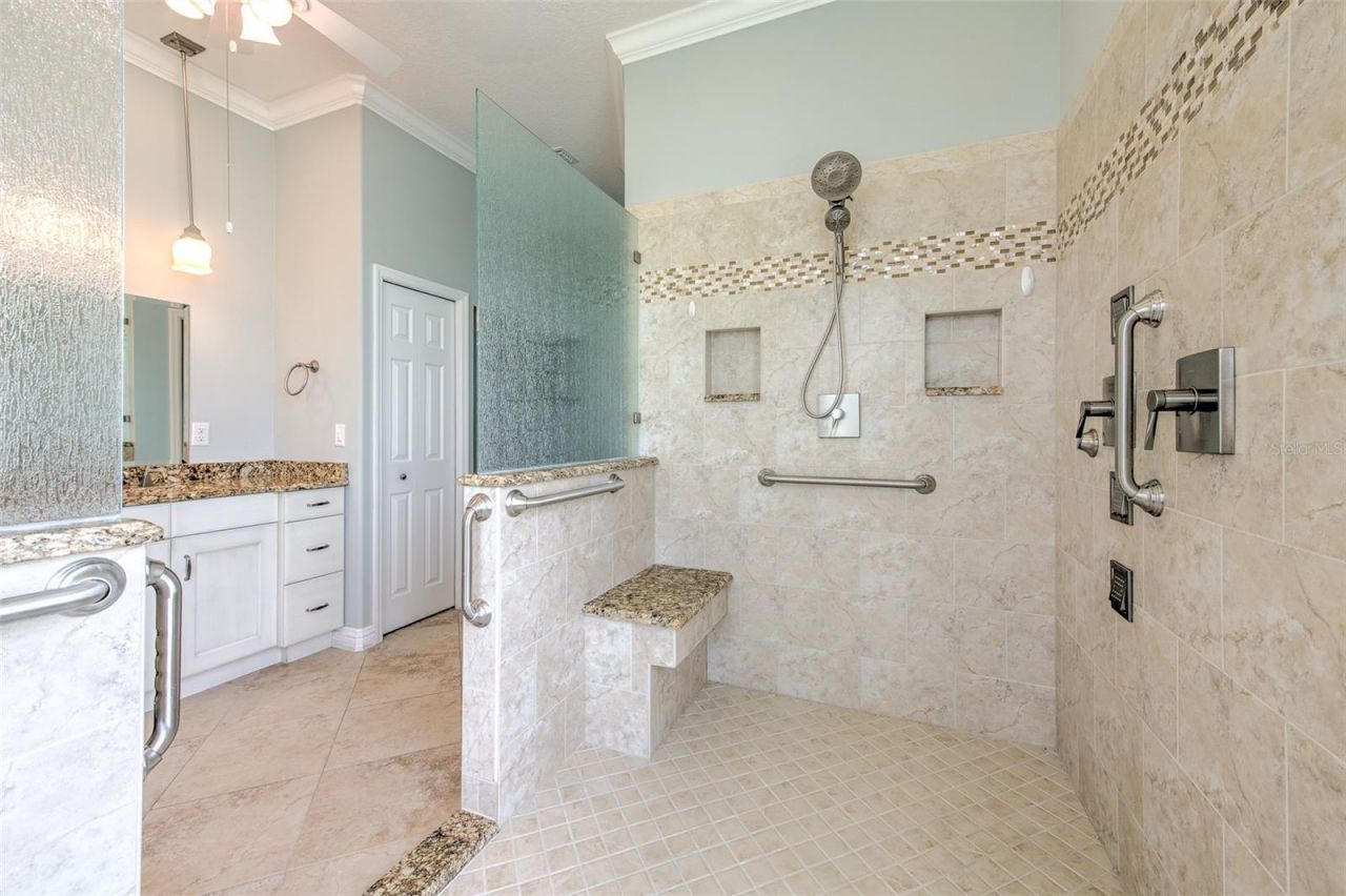 5207 Merion Rd, Valrico, FL 33596 Photo