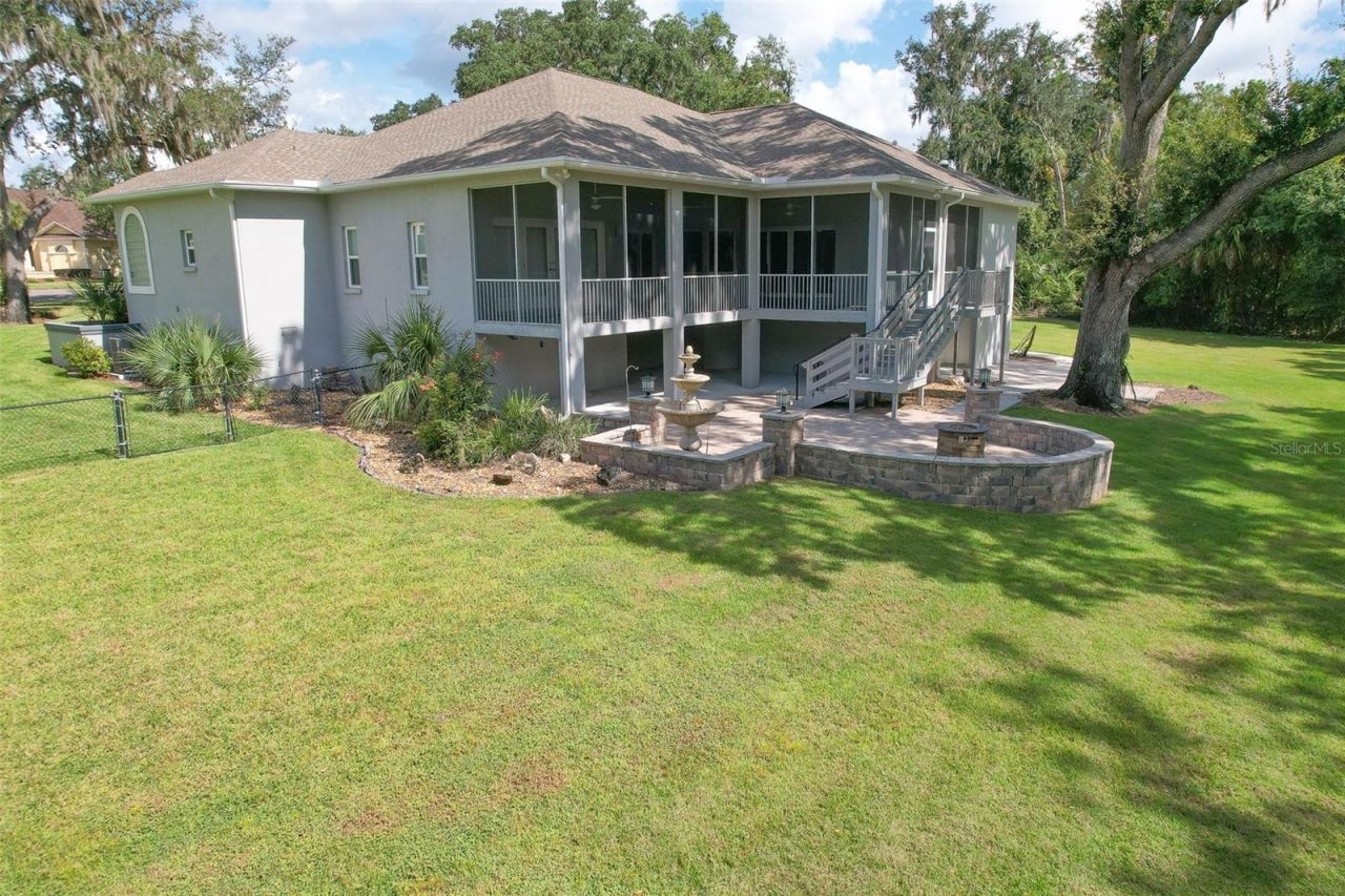 5207 Merion Rd, Valrico, FL 33596 Photo