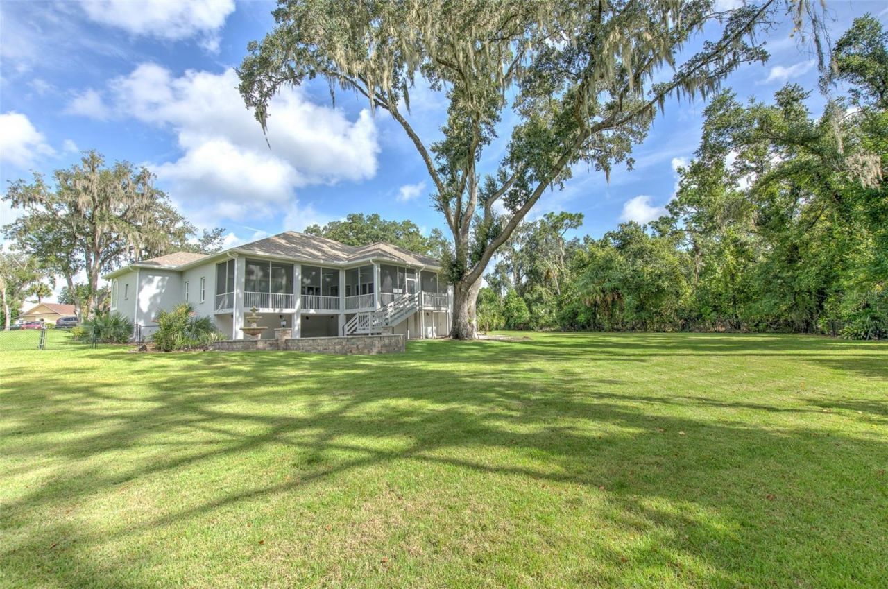 5207 Merion Rd, Valrico, FL 33596 Photo
