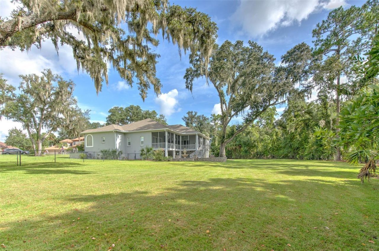 5207 Merion Rd, Valrico, FL 33596 Photo