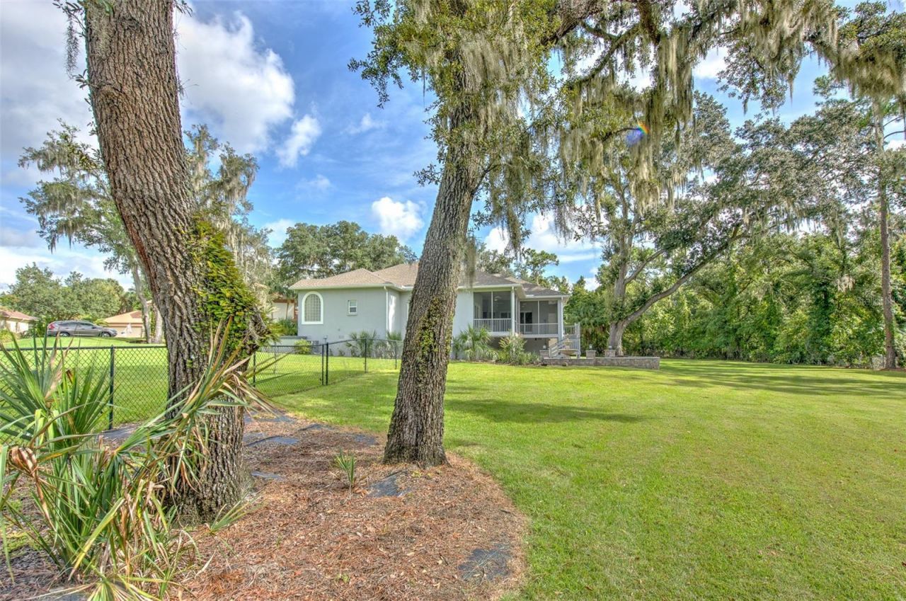 5207 Merion Rd, Valrico, FL 33596 Photo