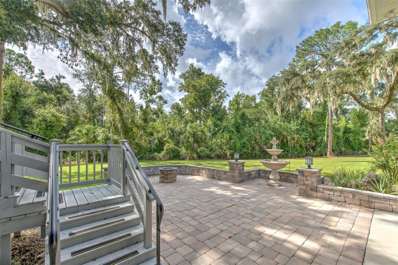 5207 Merion Rd, Valrico, FL 33596 Photo