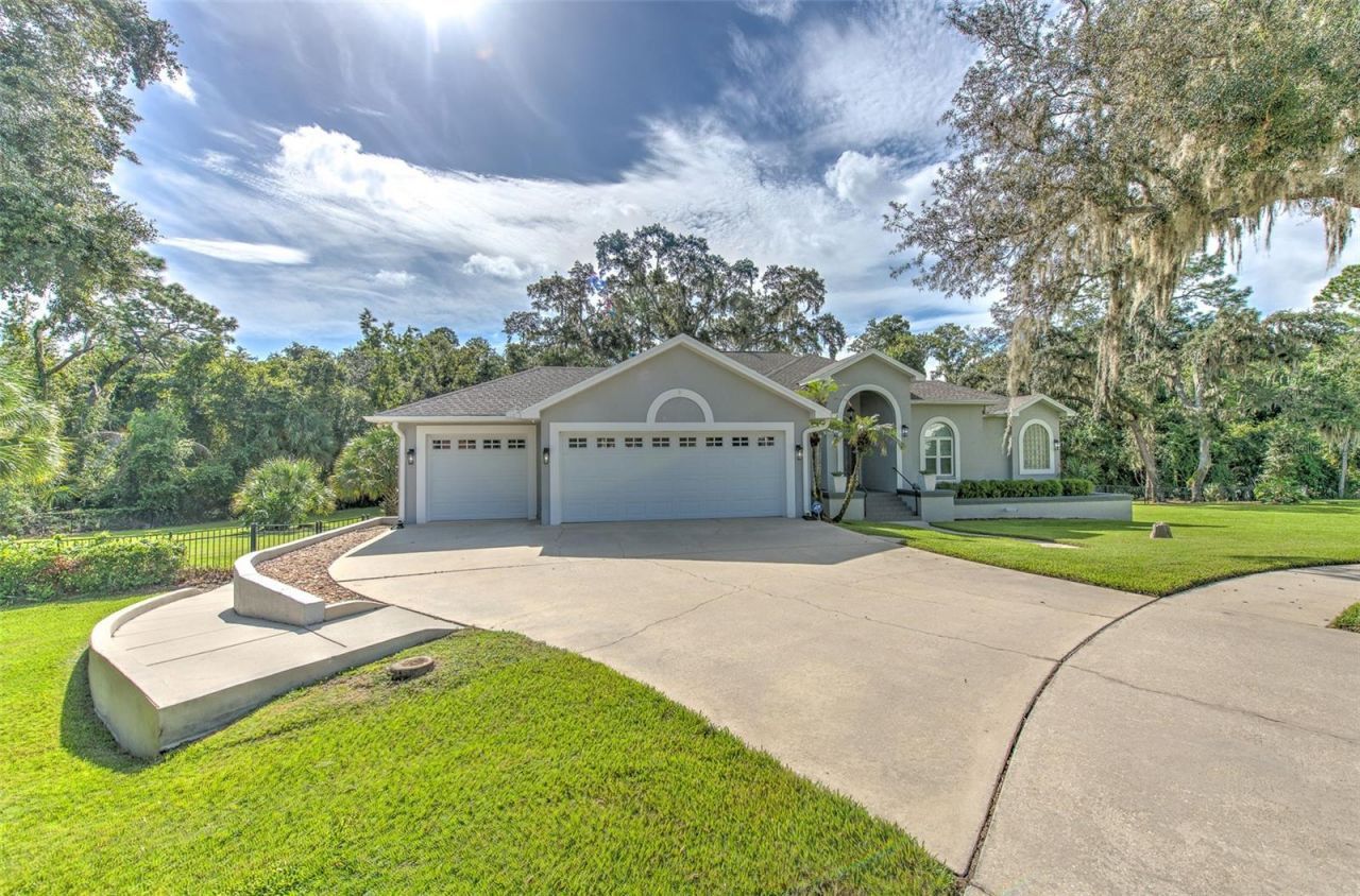 5207 Merion Rd, Valrico, FL 33596 Photo