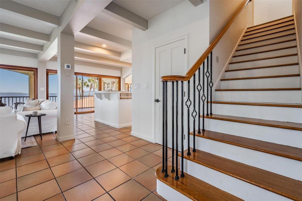 128 Carlyle Drive, Palm Harbor, FL 34683 Photo