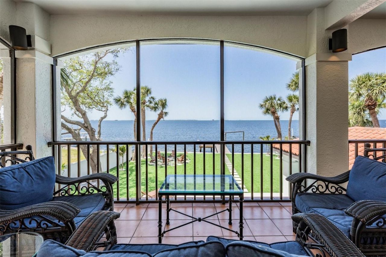 128 Carlyle Drive, Palm Harbor, FL 34683 Photo