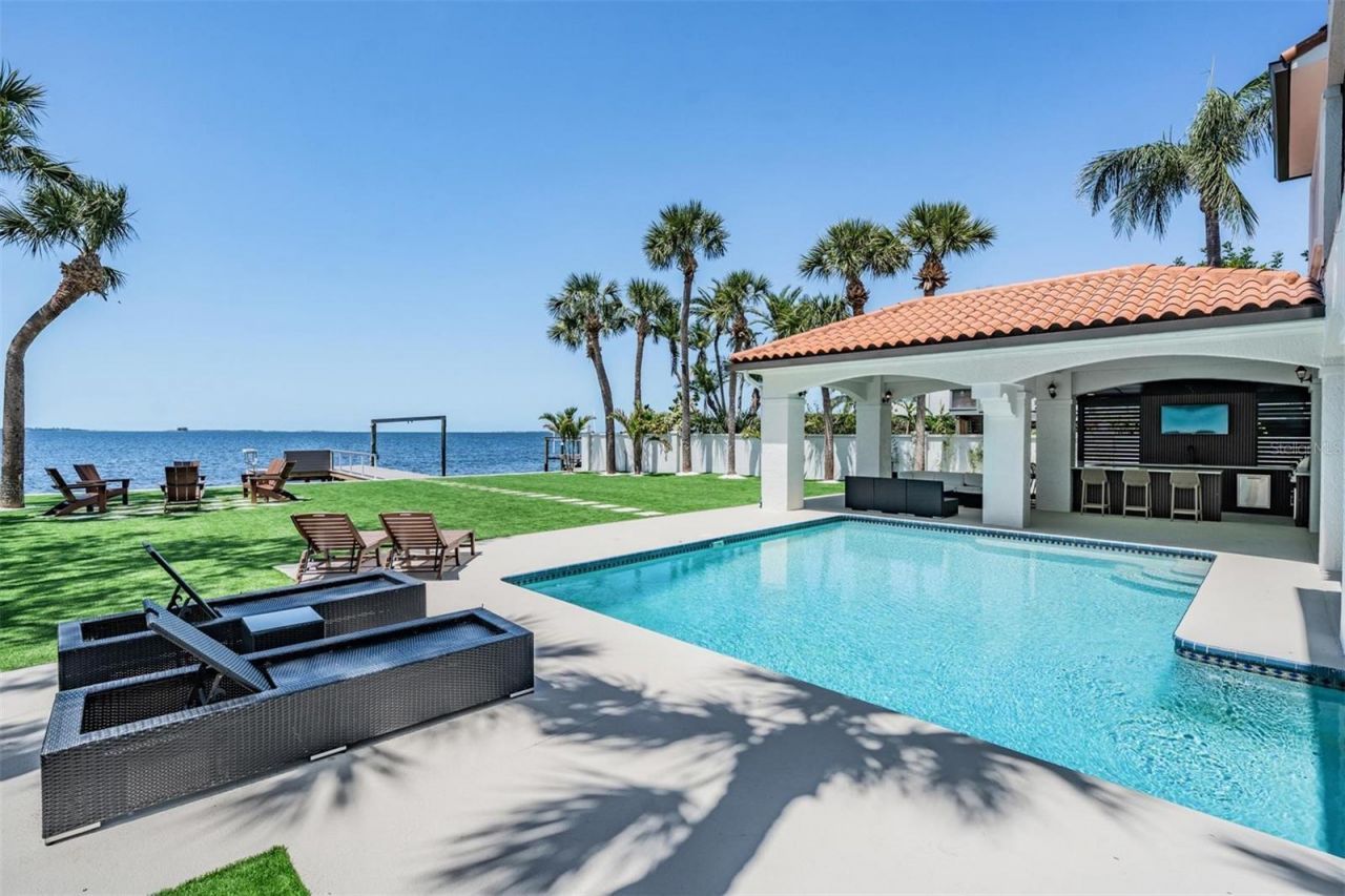 128 Carlyle Drive, Palm Harbor, FL 34683 Photo
