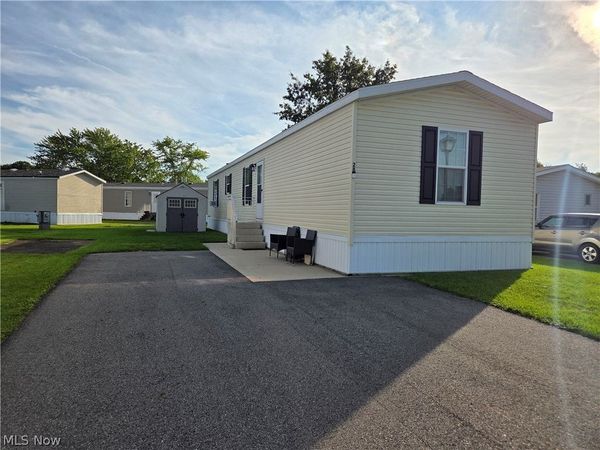 10039 State Route 700 , Unit 28, Mantua, OH 44255