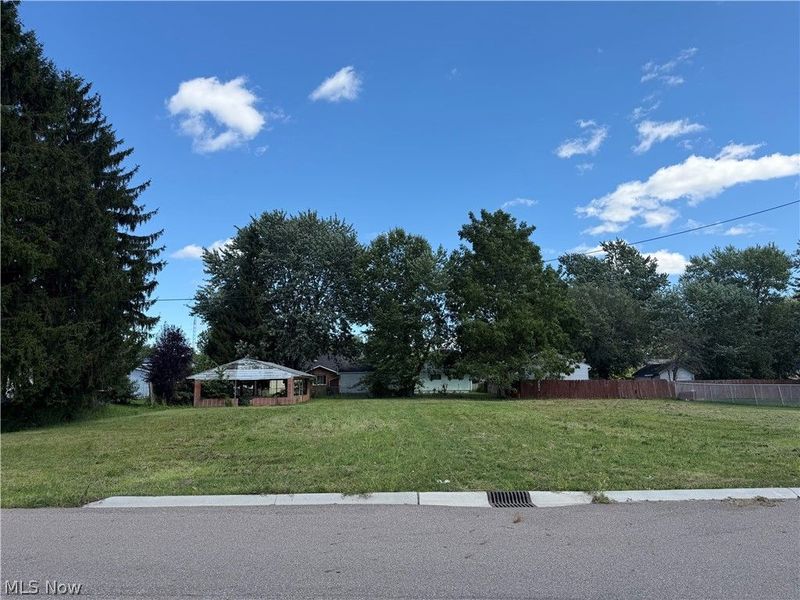 Coventry Boulevard NE, Canton, OH 44705 Photo 2