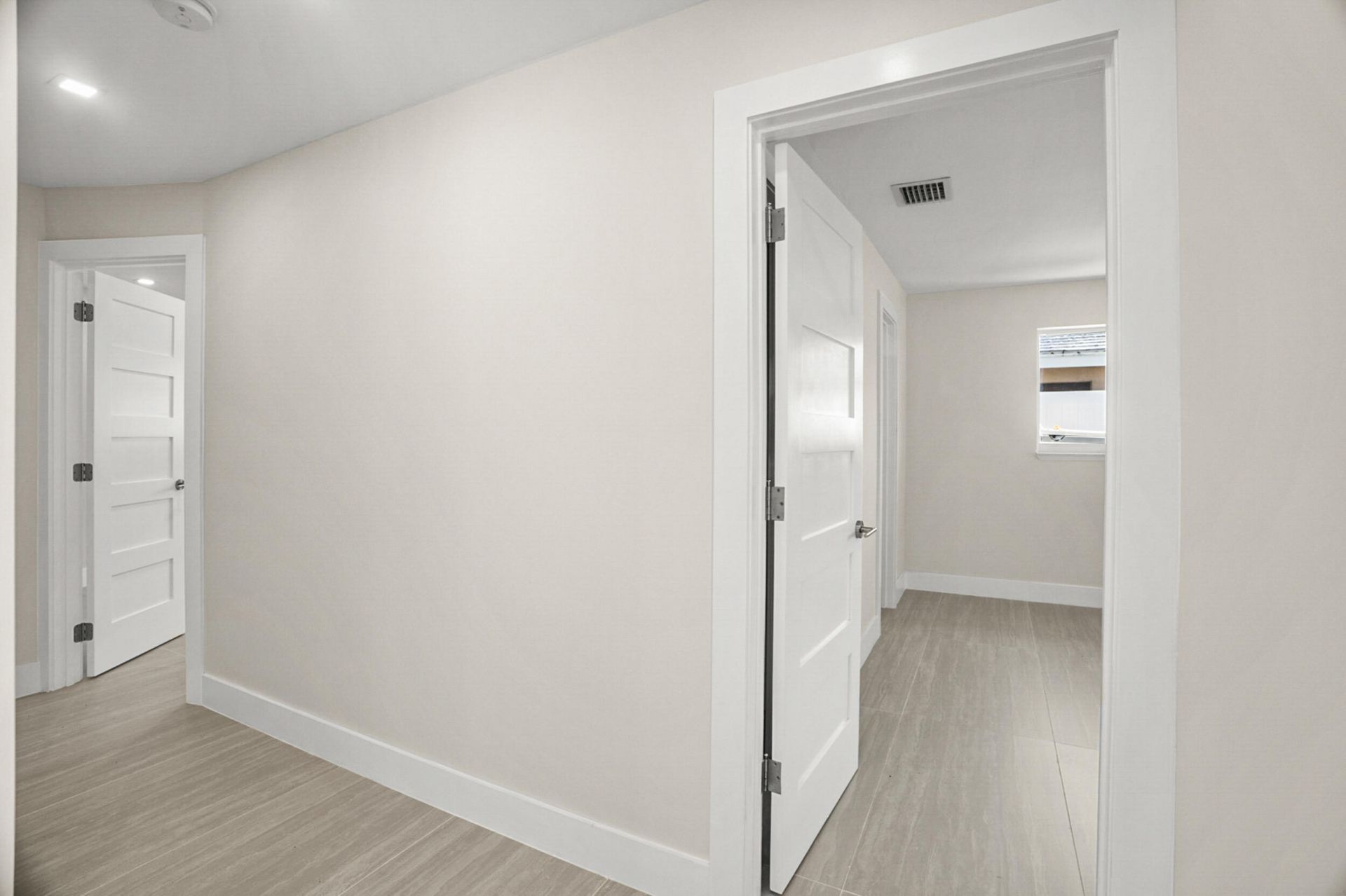 5496 NE 22nd Avenue, Fort Lauderdale, FL 33308 Photo