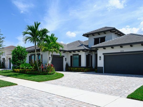 9228 Coral Isles Circle, Palm Beach Gardens, FL 33412