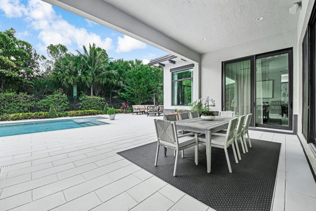 9228 Coral Isles Circle, Palm Beach Gardens, FL 33412 Photo