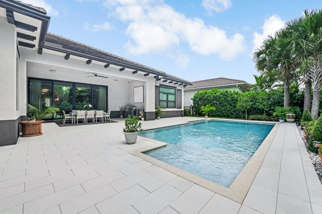 9228 Coral Isles Circle, Palm Beach Gardens, FL 33412 Photo
