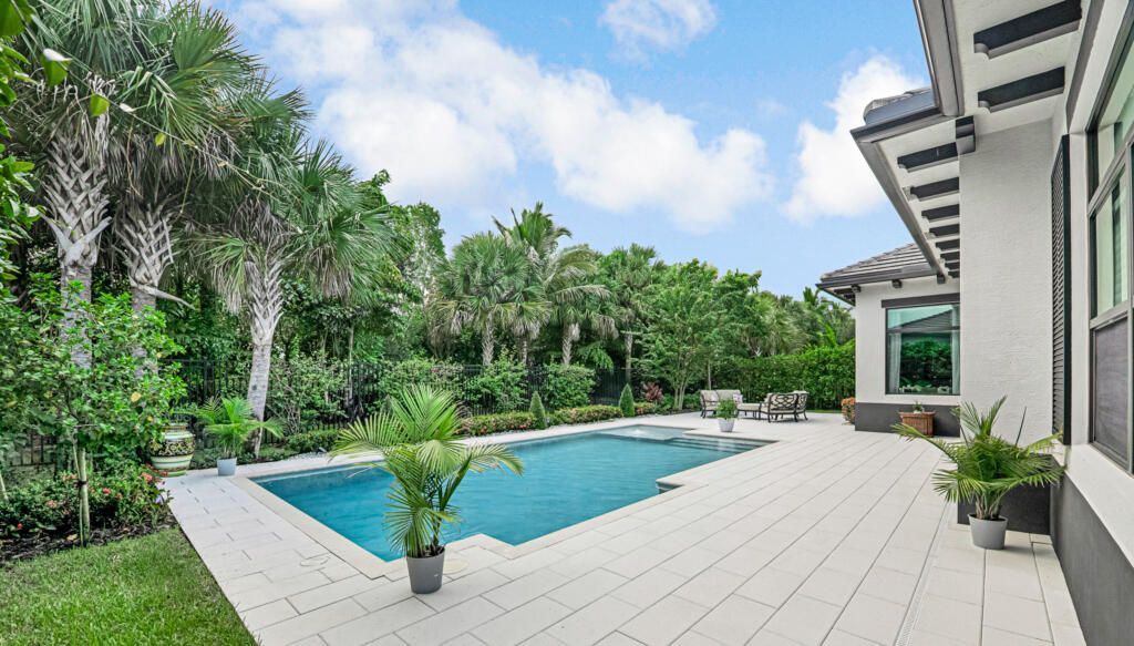 9228 Coral Isles Circle, Palm Beach Gardens, FL 33412 Photo