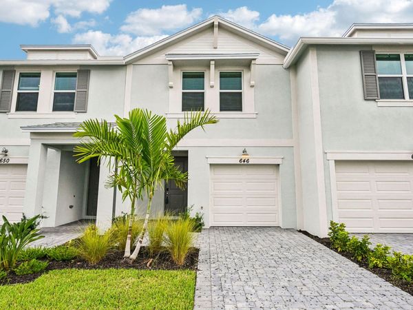646 Salisbury Circle, Fort Pierce, FL 34982