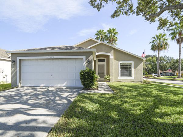 1143 N 13TH Square, Vero Beach, FL 32960