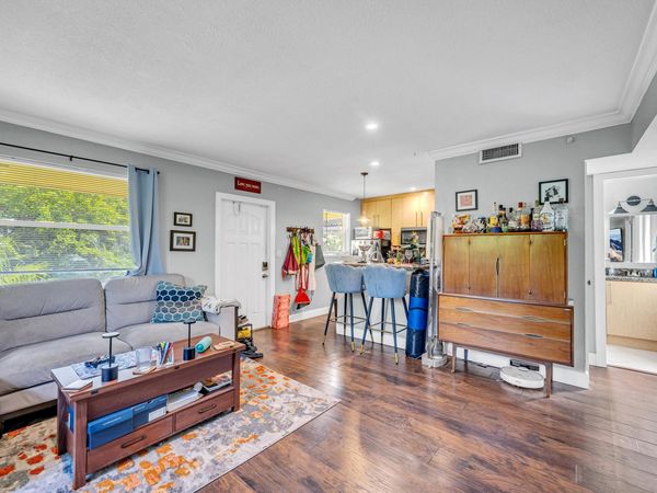 811 NE 14th Place, Fort Lauderdale, FL 33304