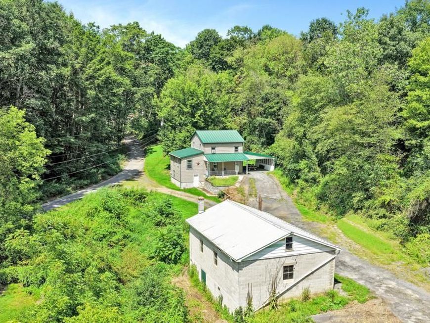 18 Church Lane , Pine Grove, PA 17963 Main Photo