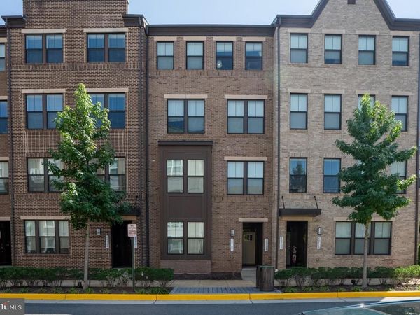 20704 WOOD QUAY DRIVE, STERLING, VA 20166