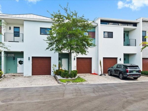 808 NW 44th Ter , Plantation, FL 33317