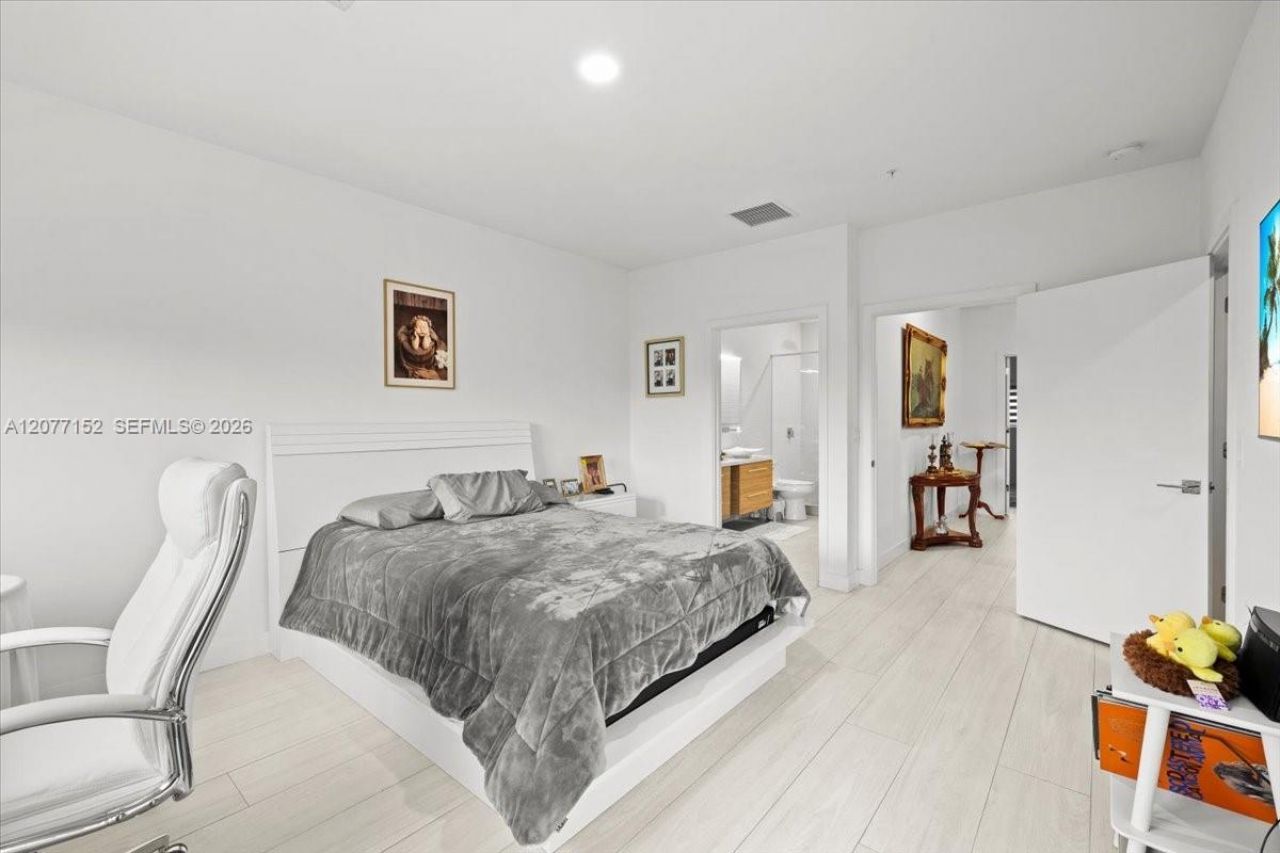 808 NW 44th Ter , Plantation, FL 33317 Photo