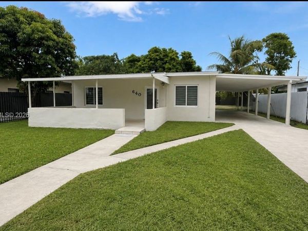 640 E 42nd St , Hialeah, FL 33013