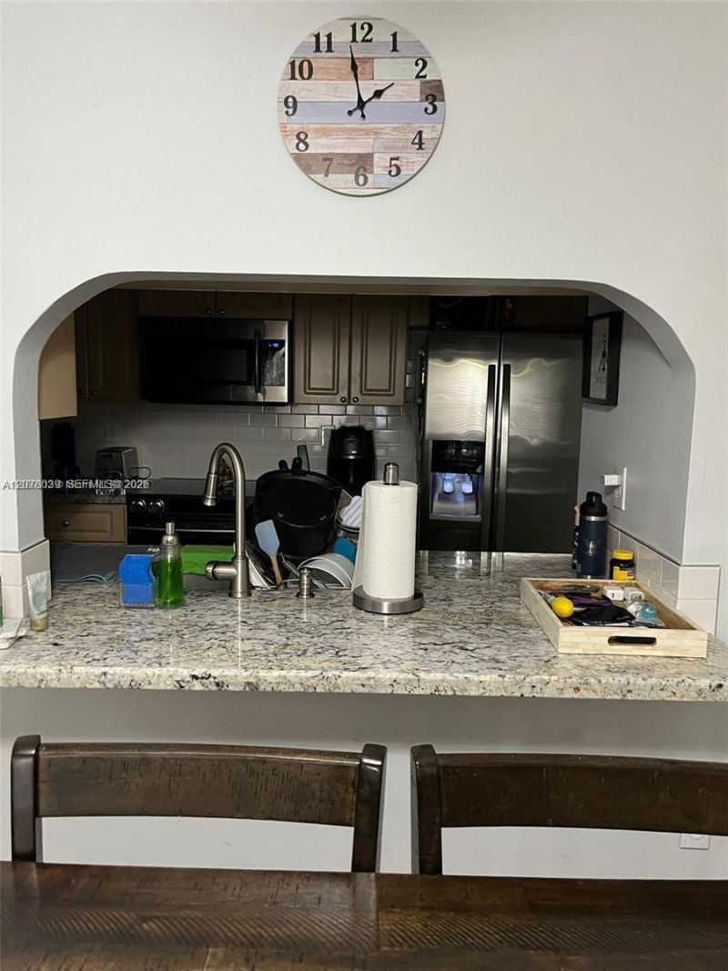 10135 NW 9th St Cir , Unit 5-208, Miami, FL 33172 Photo