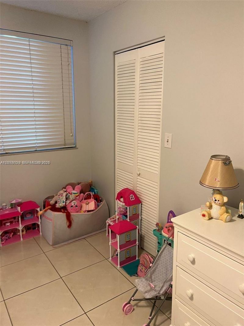 10135 NW 9th St Cir , Unit 5-208, Miami, FL 33172 Photo