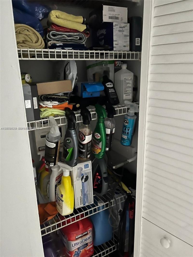 10135 NW 9th St Cir , Unit 5-208, Miami, FL 33172 Photo