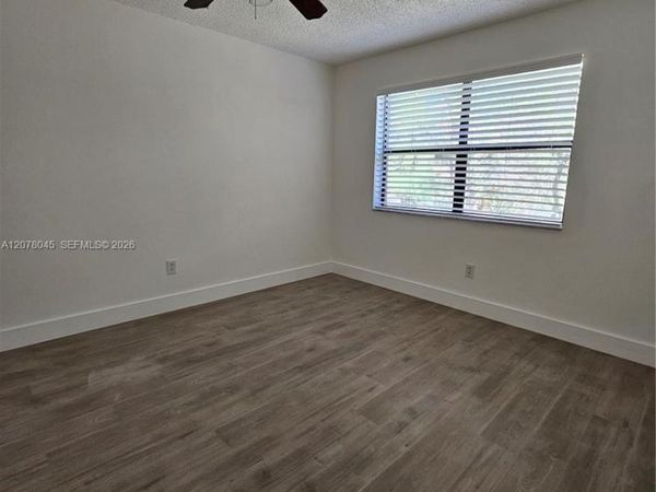 6580 W 27th Ct , Unit 58-24, Hialeah, FL 33016