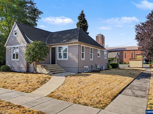 575 E Jefferson St, Stayton, OR 97383