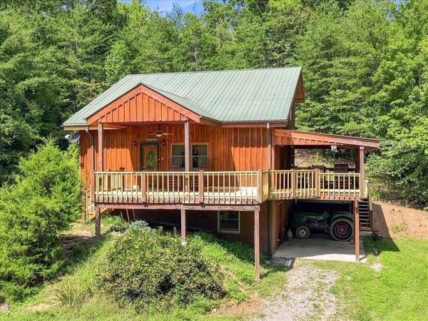 724 Hawk Rdg Road, Sneedville, TN 37869