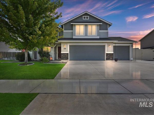 6714 E Harrington Dr, Nampa, ID 83646
