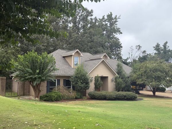 1612 Grand Oaks Blvd, Oxford, MS 38655