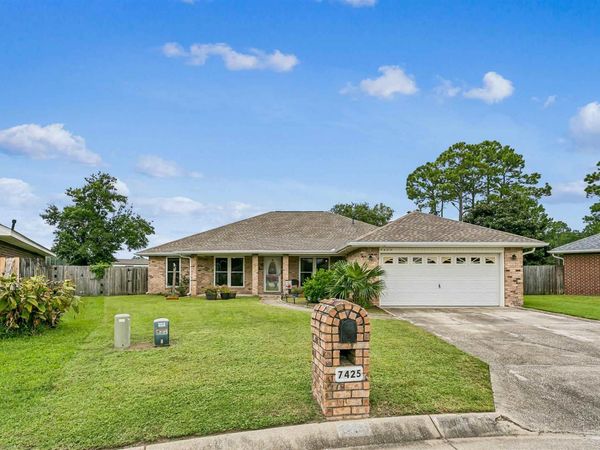 7425 Peterson Ln, Pensacola, FL 32506