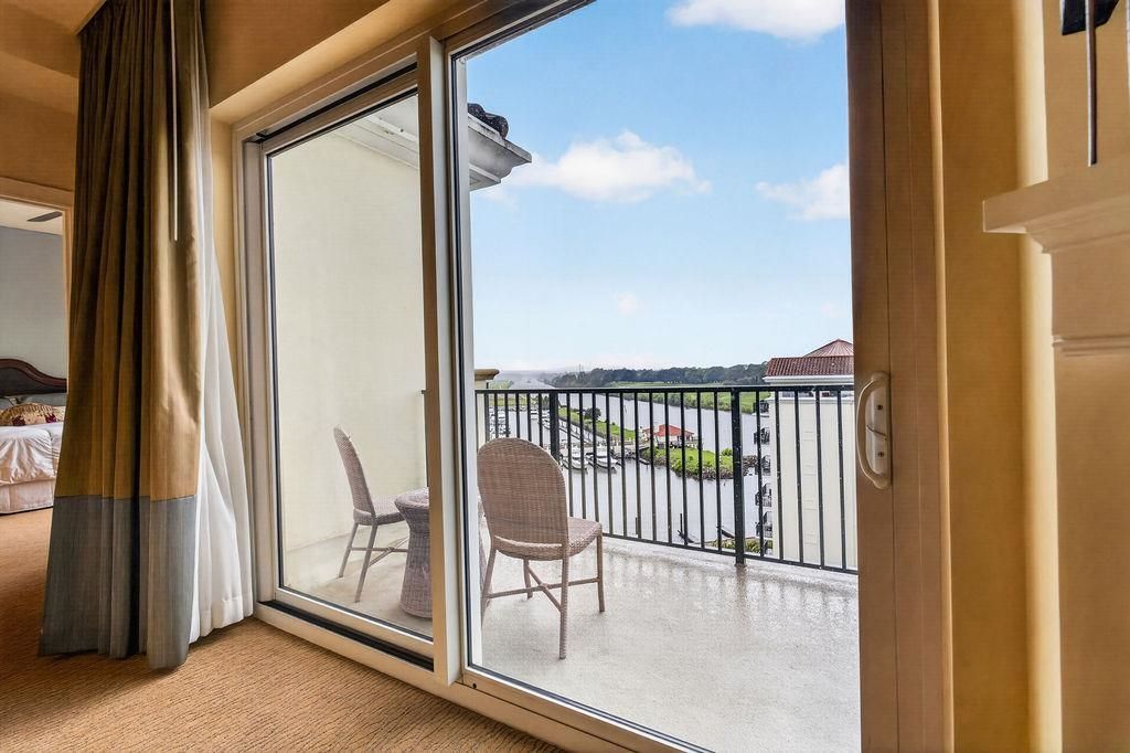 8121 Marina Inn Photo 15