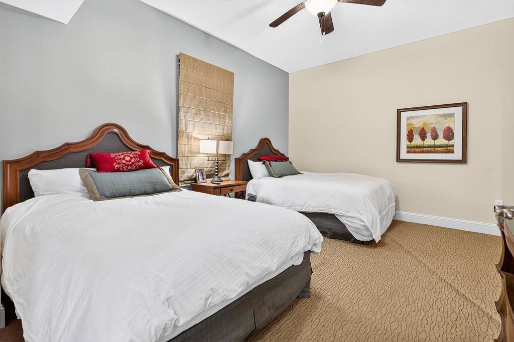 8121 Marina Inn Photo 24