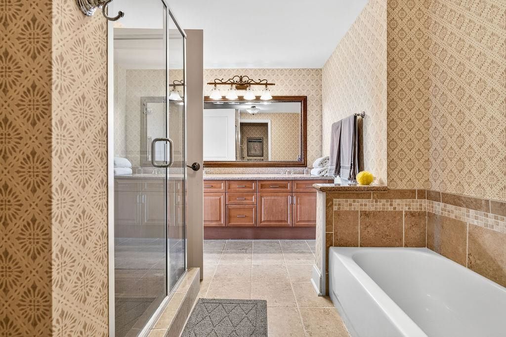 8121 Marina Inn Photo 29