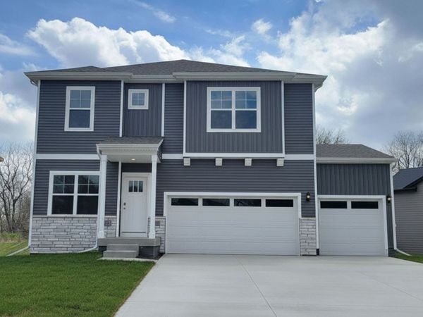 3329 Artesian Road , Marion, IA 52302