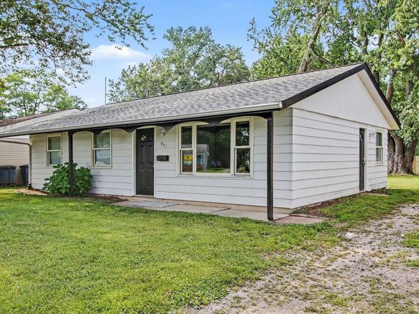 933 Henry Street , Michigan City, IN 46360
