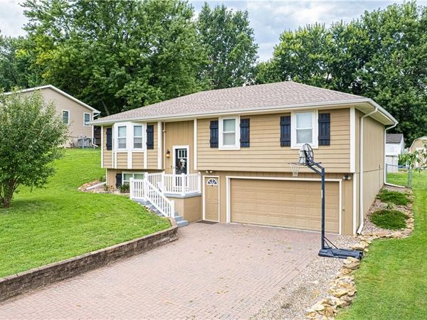 6218 N 25th Street Terrace, Country Club, MO 64505
